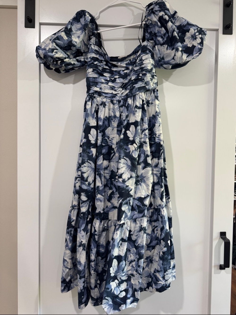 Abercrombie & Fitch Navy and White Floral Puff-Sleeve Midi Dress - Small Petite